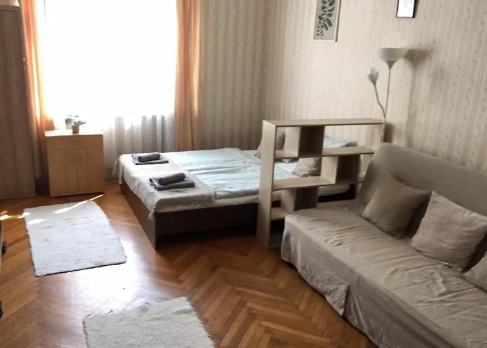 Cozy Flat At Stadionok M Station Budapesta